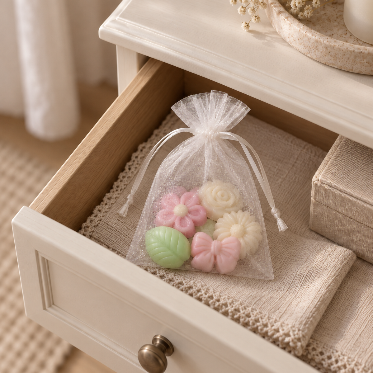 Bolsa de organza blanca para pequeños regalos
